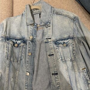 Men’s Light Wash Denim Jacket